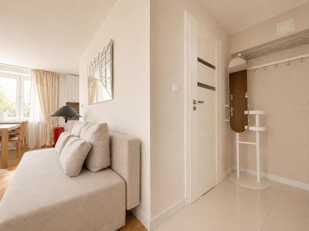 Bright, modern 3-room apartment near Wola Metro – 10