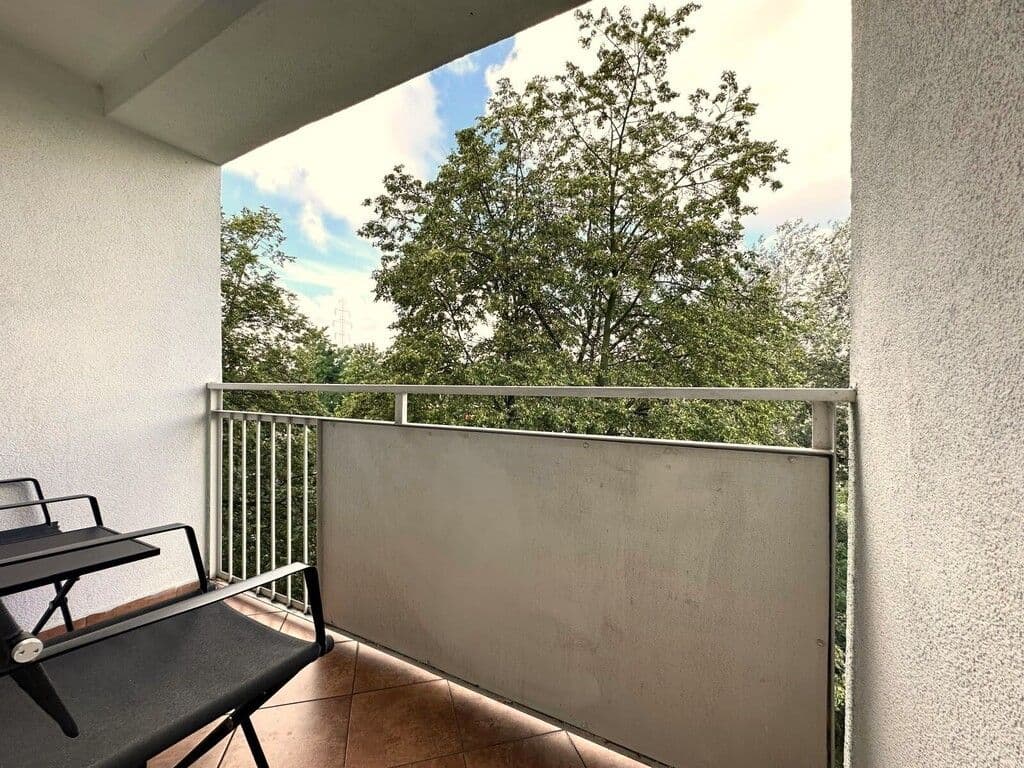 Bright, modern 3-room apartment near Wola Metro – 18