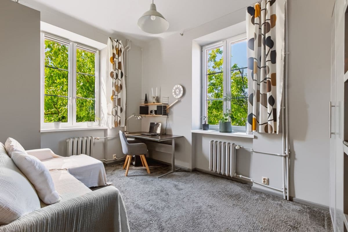 Spacious 103 m² flat in historic building – 4