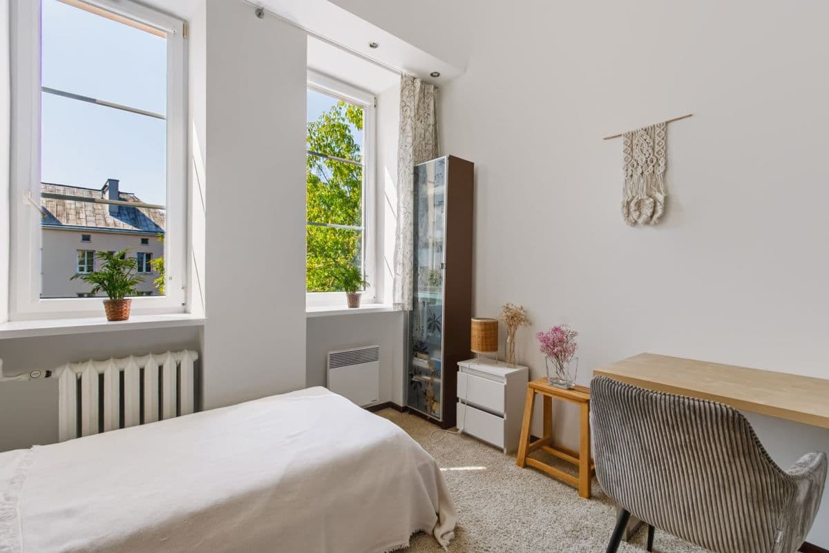 Spacious 103 m² flat in historic building – 5