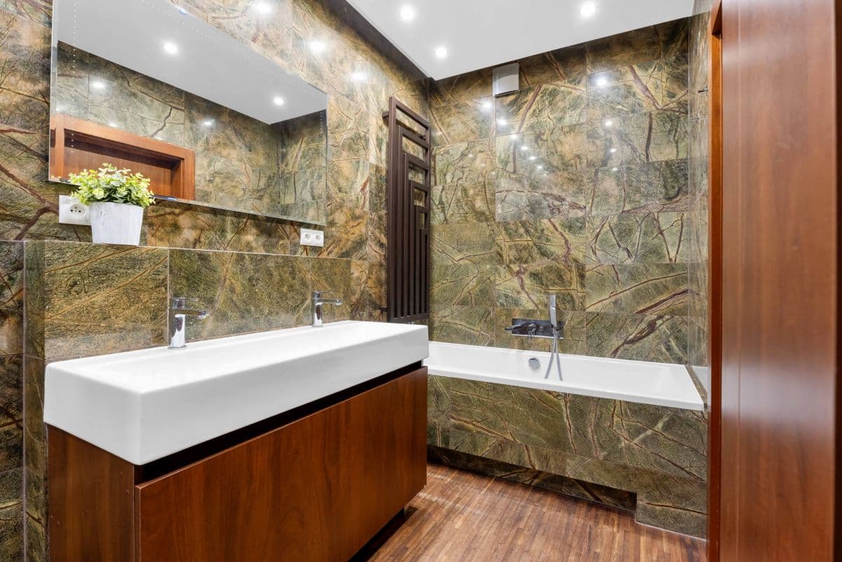 Spacious 3-bedroom apartment with potential for 4th room – 14