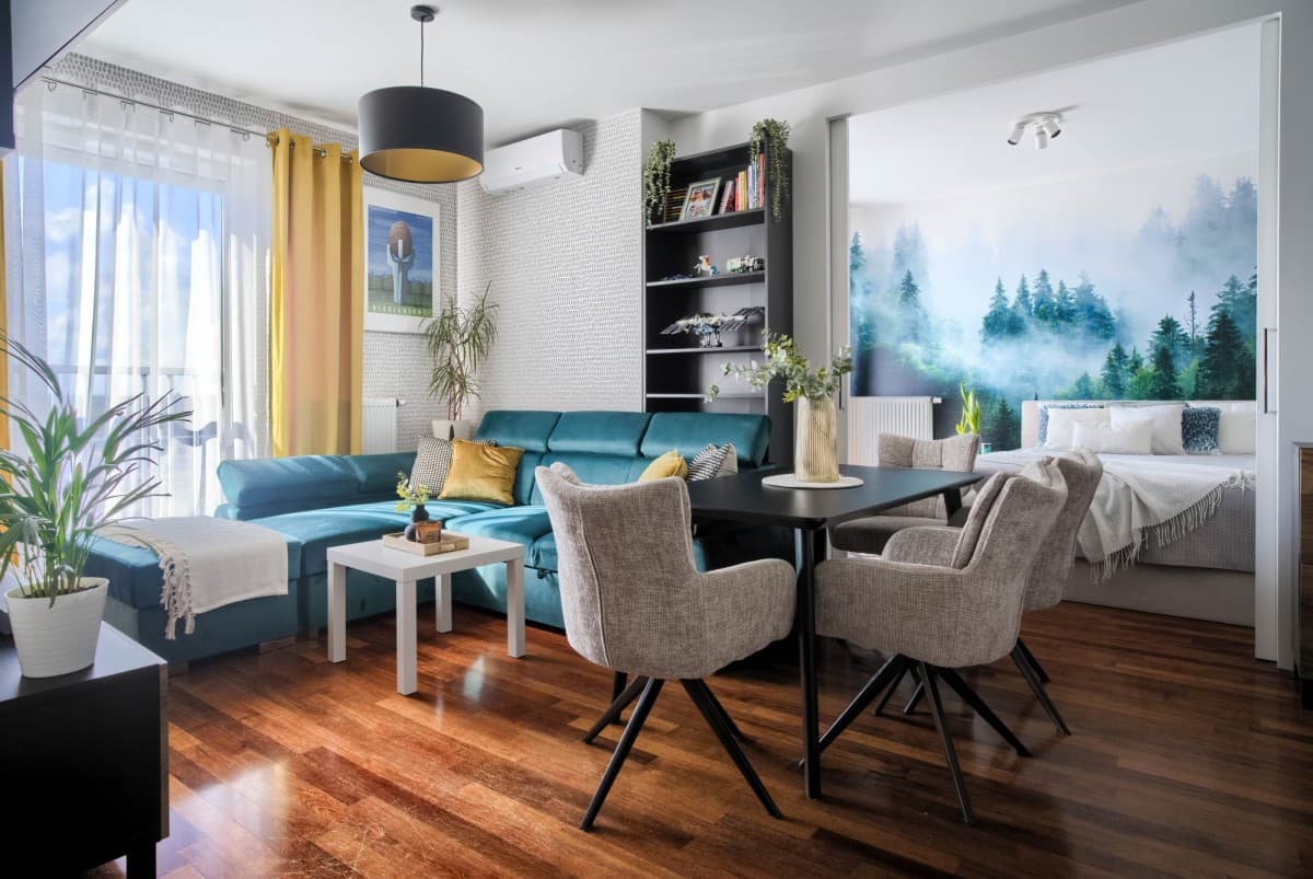 Sunny 3-room apartment with garage in Włochy – 1