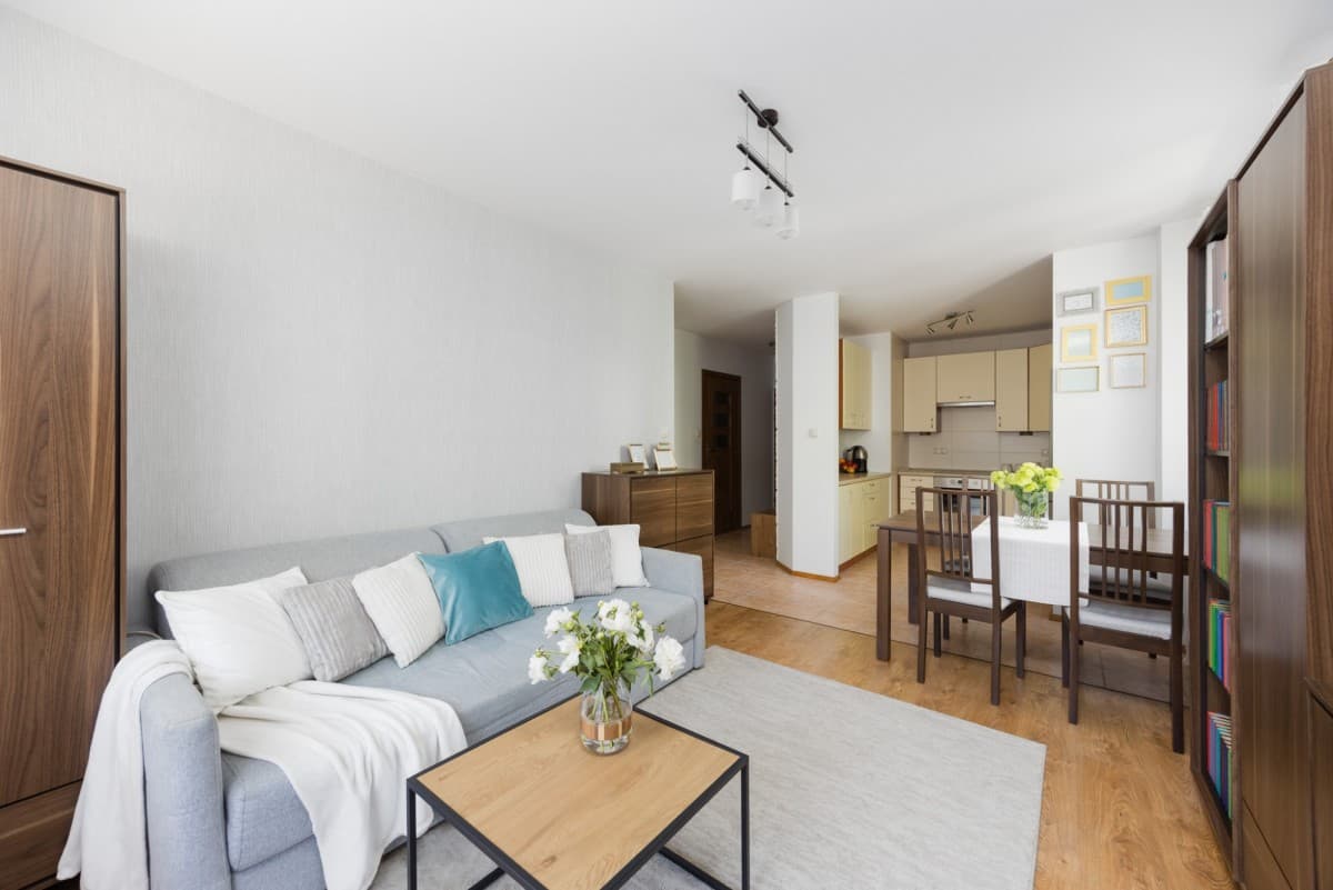Two-bedroom apartment with balcony in green area – 1