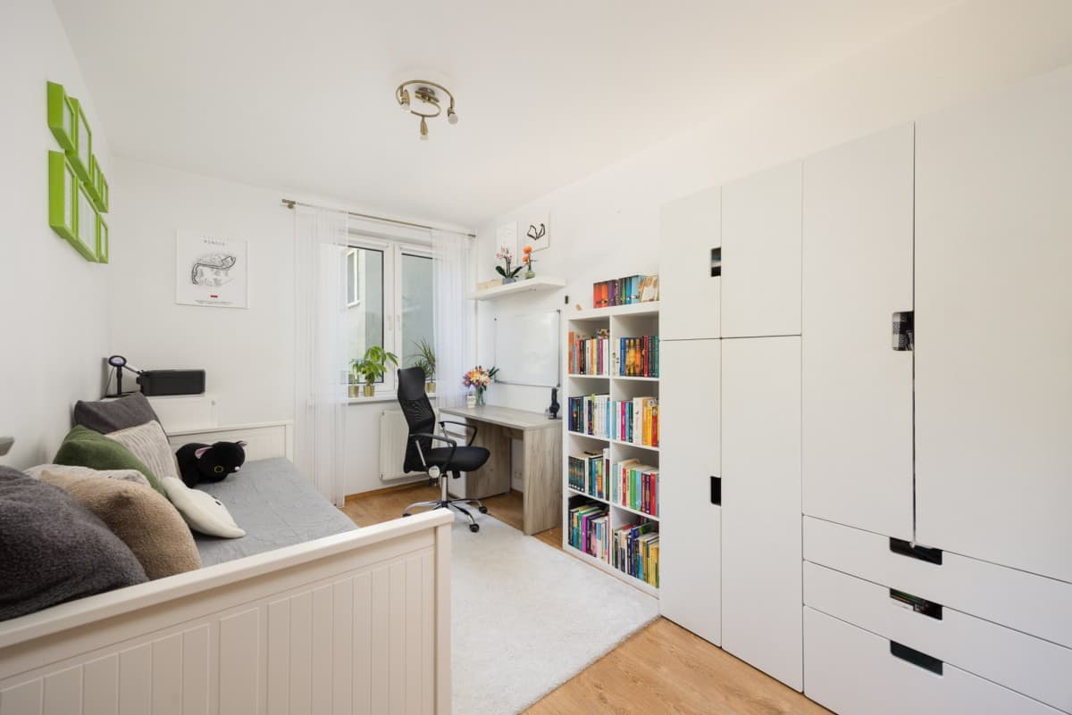 Two-bedroom apartment with balcony in green area – 8