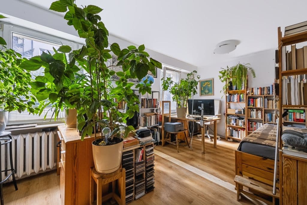 Spacious 3-bedroom apartment with balcony in Konstancin – 5