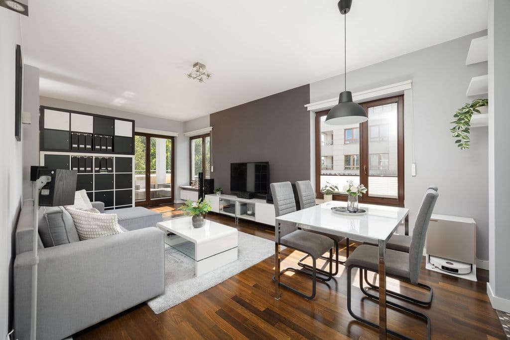 Spacious 3-room apartment with balcony in Wilanów – 1