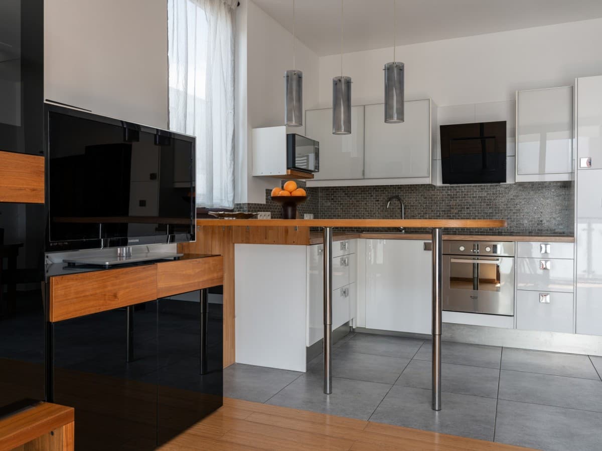 Comfortable 2-room apartment with large balcony – 2