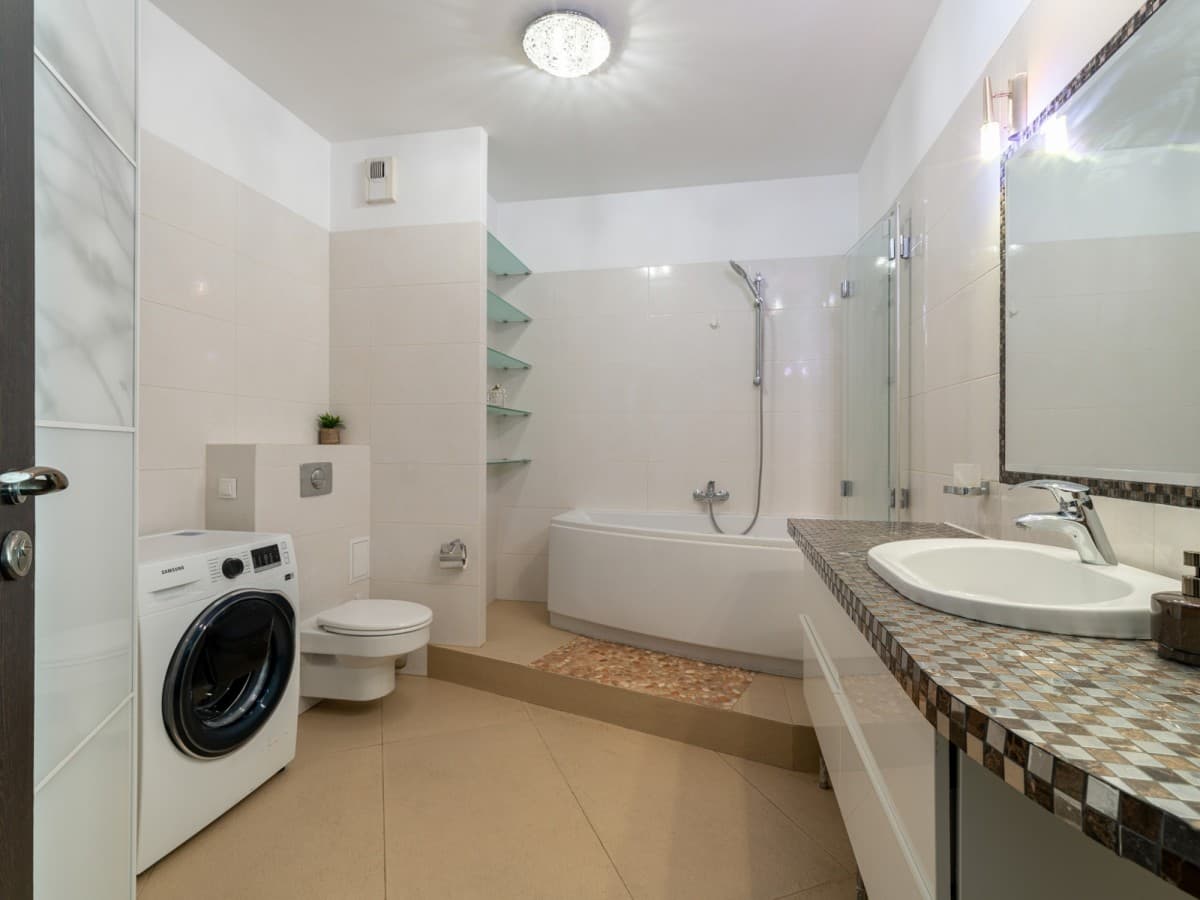 Comfortable 2-room apartment with large balcony – 7