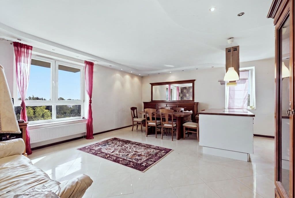 Spacious 4-room apartment with green view – 2