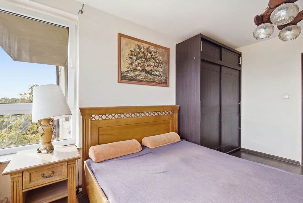 Spacious 4-room apartment with green view – 5