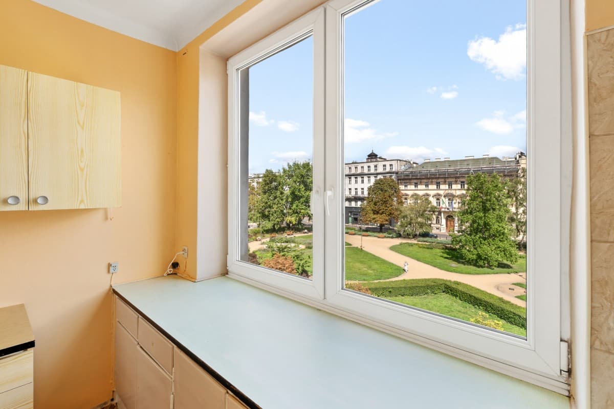 Renovation-ready apartment in Warsaw's city center – 13