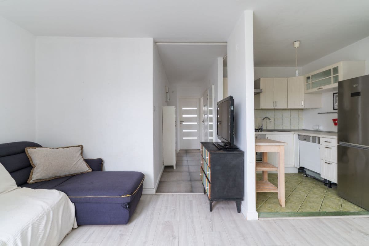 Sunny 47 m² apartment in green Żoliborz – 7