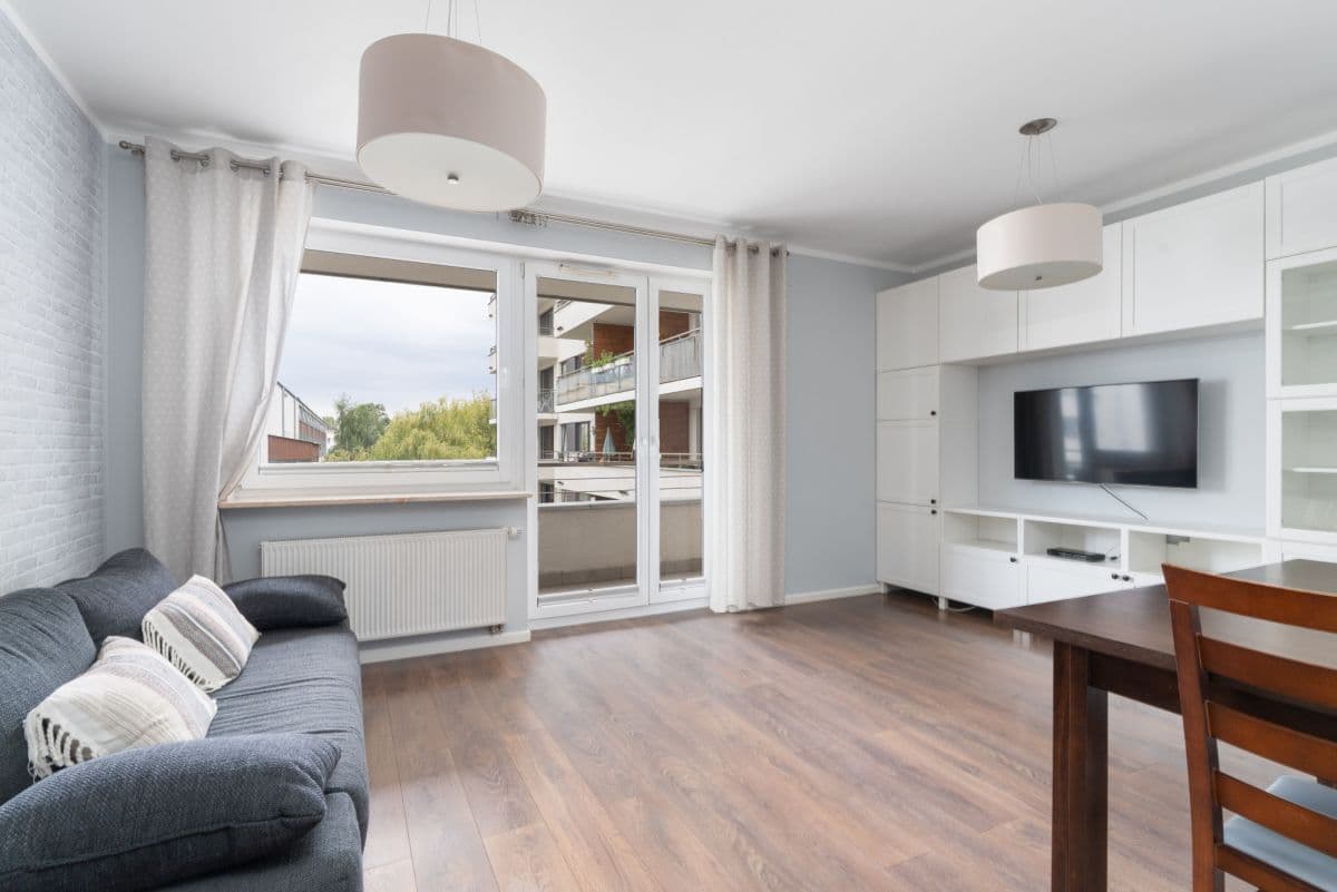 Spacious 3-room apartment in green Bemowo – 1