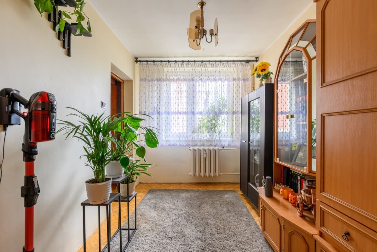 Spacious family apartment in green Bielany district – 1