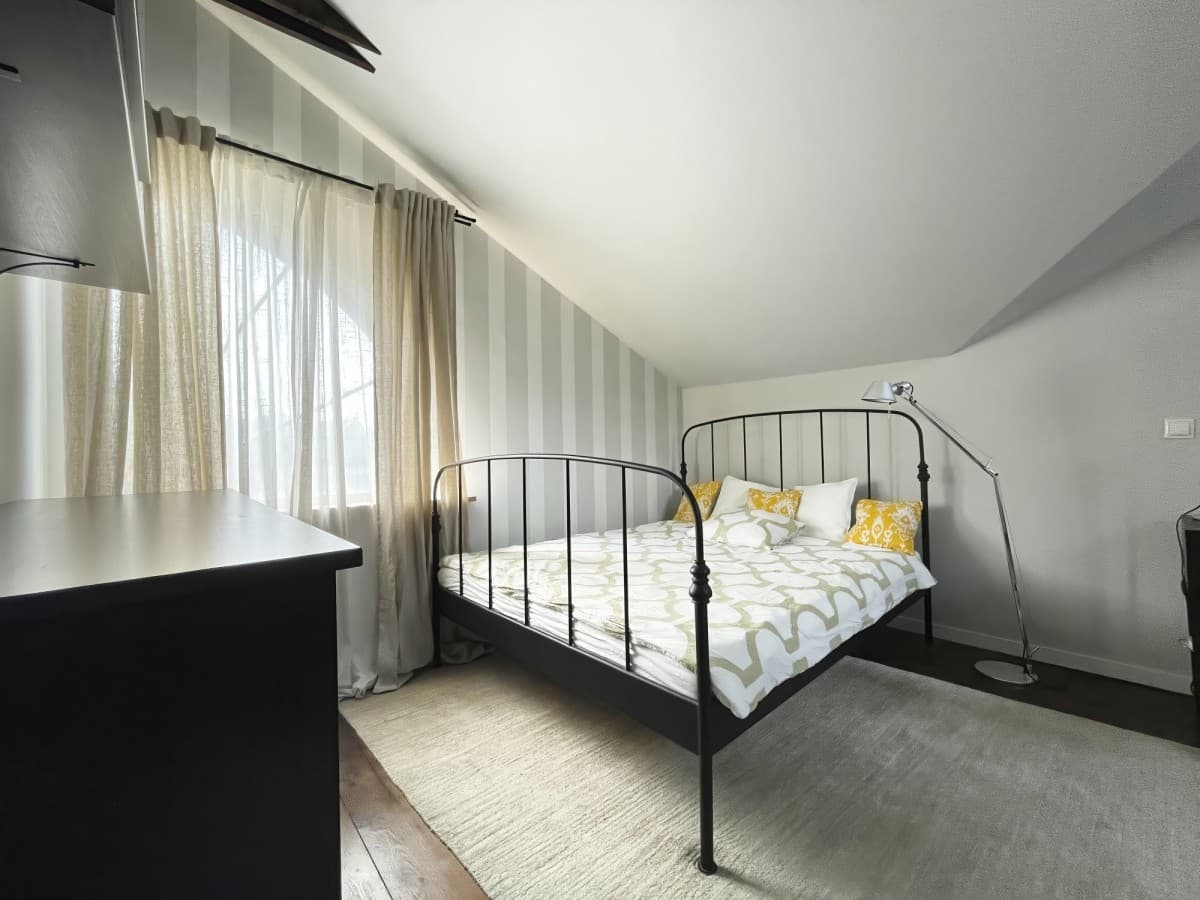 Spacious 3-room apartment with pool access in Konstancin – 11