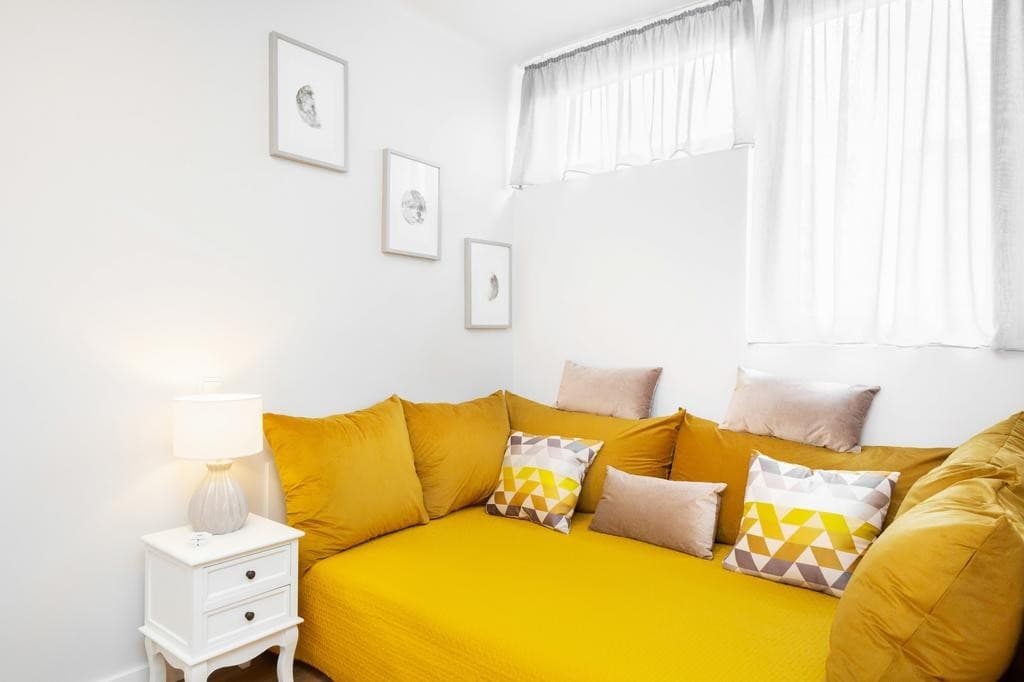 Furnished studio in central Warsaw with parking – 9
