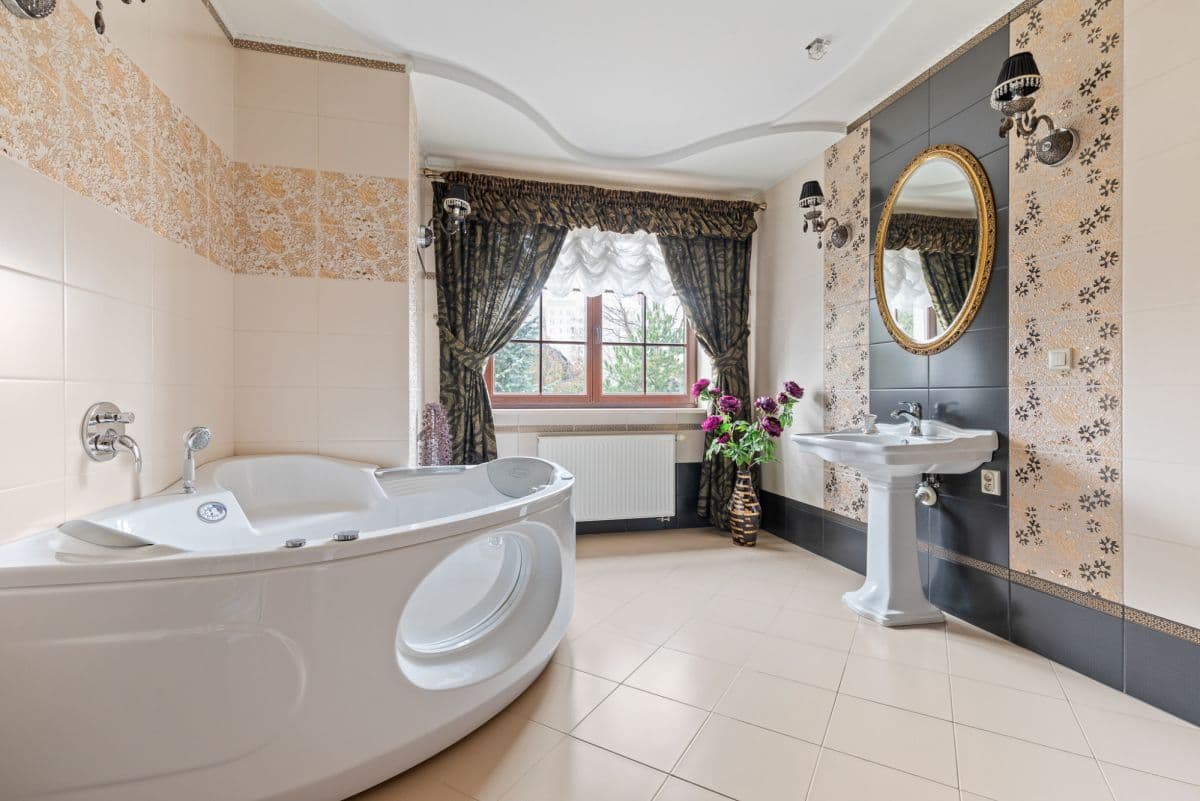 Stunning estate with guest house in Targówek – 14