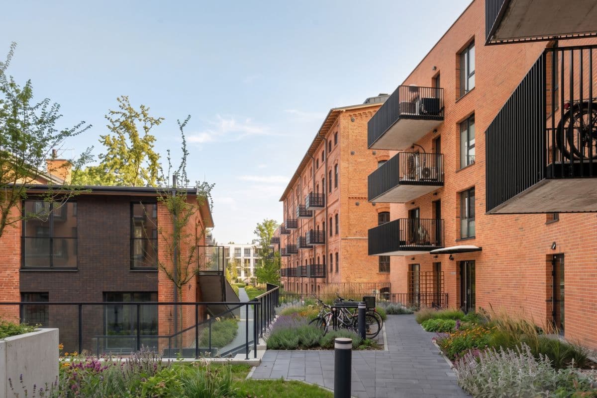Stylish 3-room apartment with park view balcony – 1