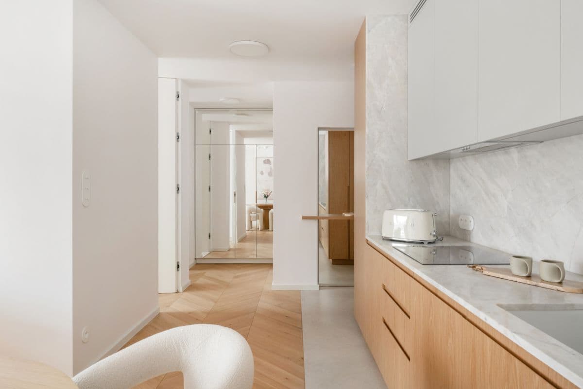 Stylish 3-room apartment with park view balcony – 10