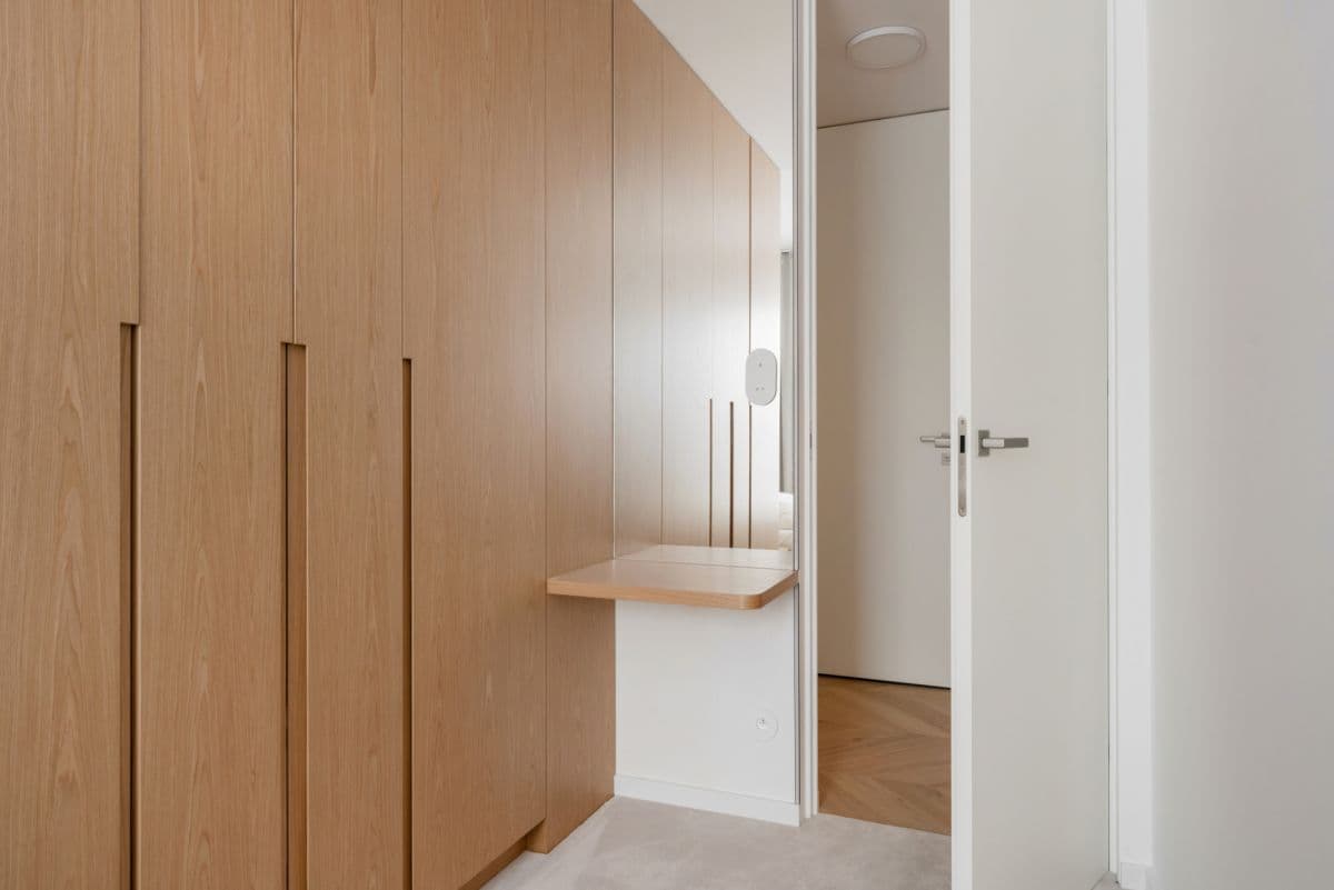 Stylish 3-room apartment with park view balcony – 11