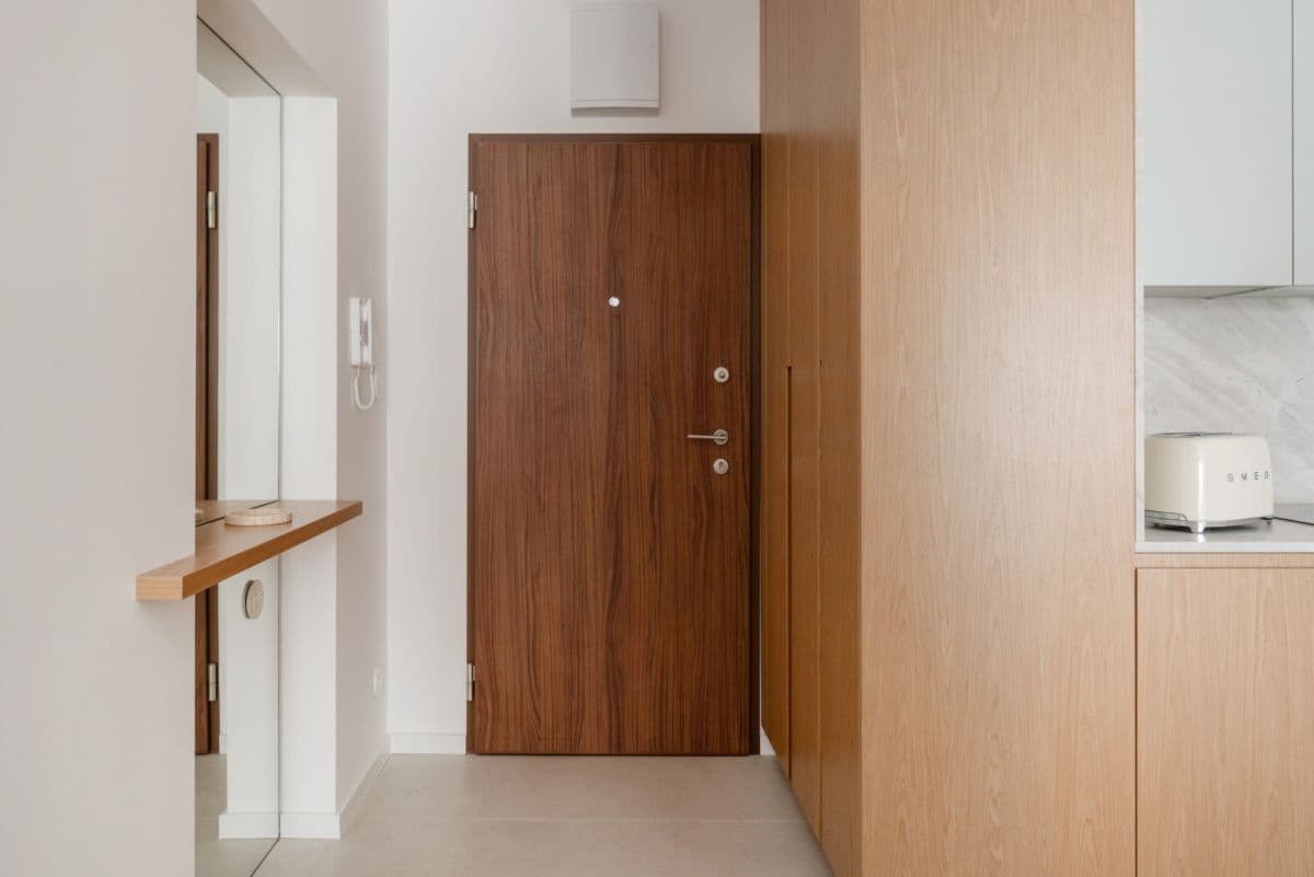 Stylish 3-room apartment with park view balcony – 25