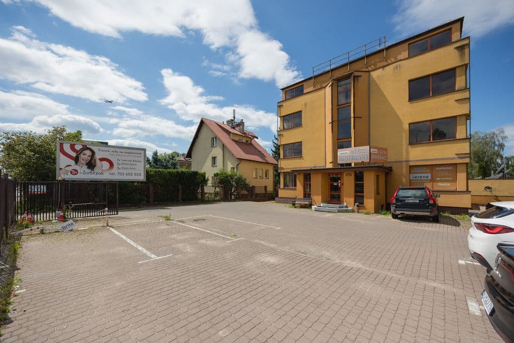 Multifamily building with flexible layout options – 7
