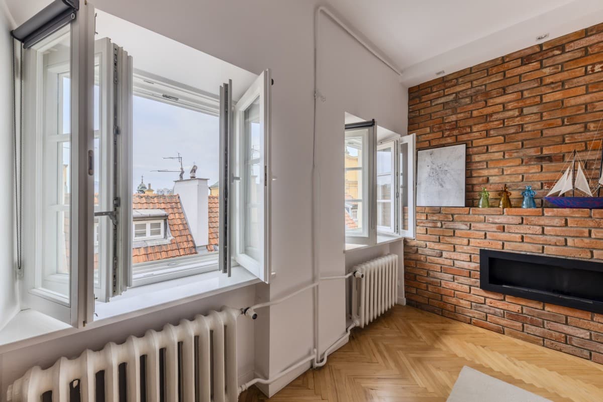 Charming 3-room apartment in historical Old Town – 3