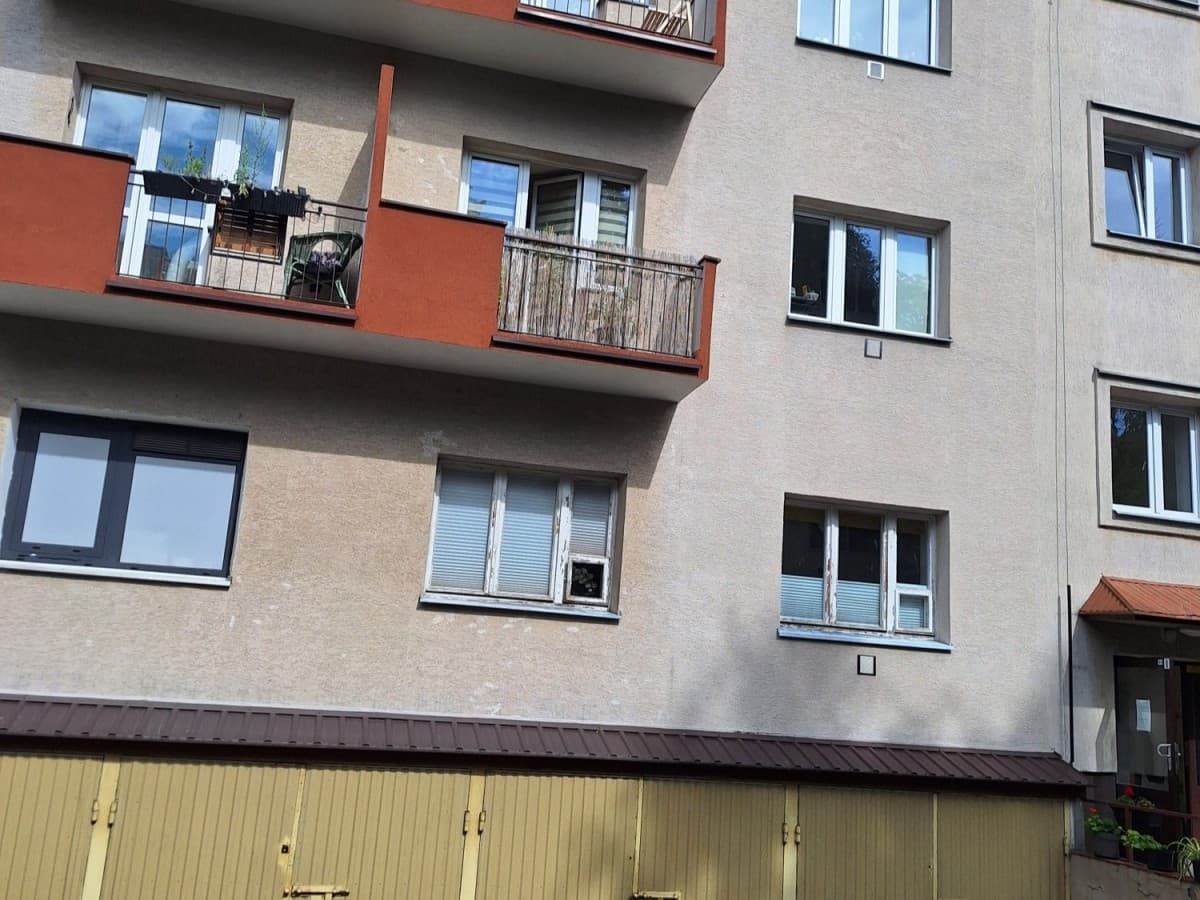 Garage for rent in Saska Kępa on Angorska St. – 2