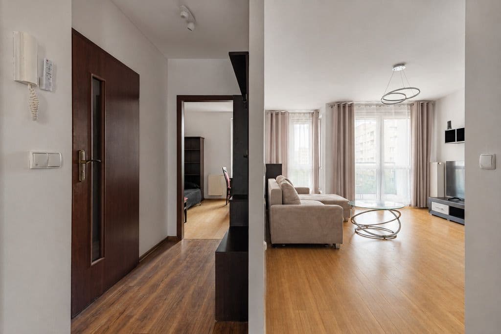 Spacious 3-room apartment with garage parking in Bemowo – 4