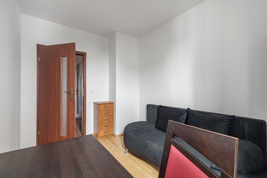 Spacious 3-room apartment with garage parking in Bemowo – 16