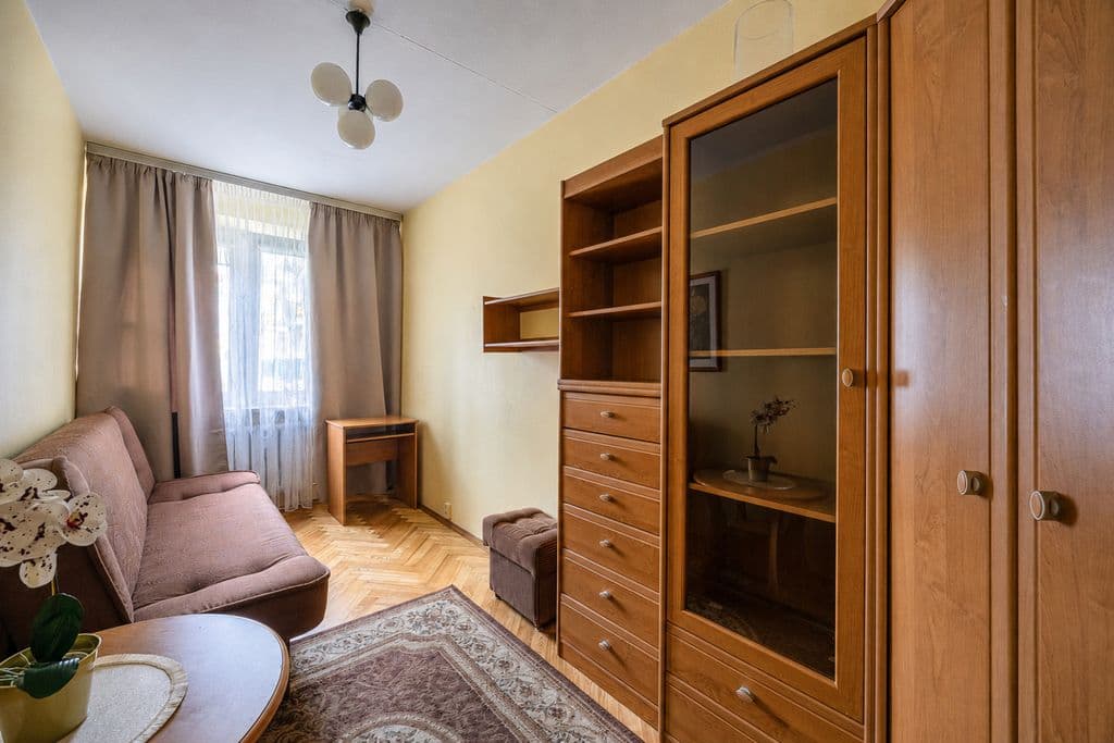 Spacious 3-room apartment near Natolin Metro – 7