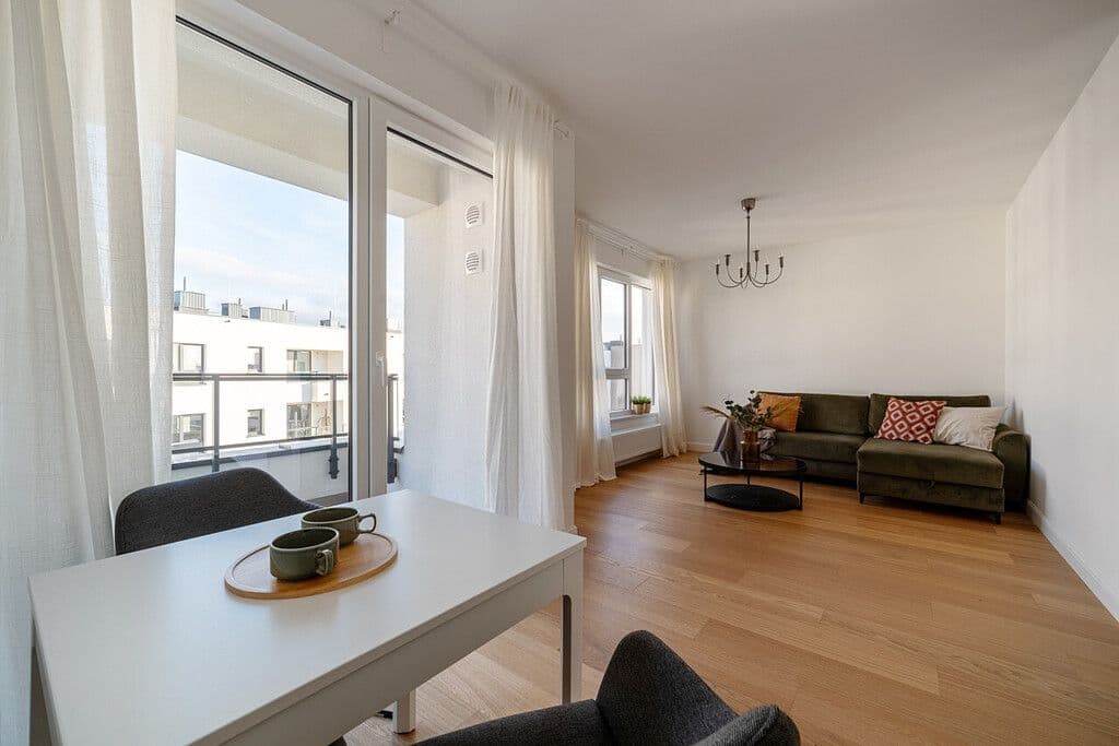 Spacious studio with balcony in secure community – 3