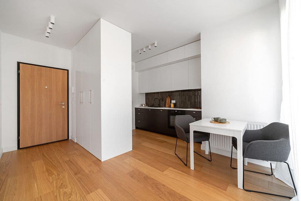 Spacious studio with balcony in secure community – 5