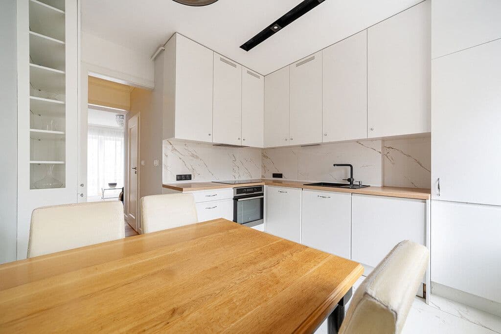 Spacious apartment with balcony in Praga Południe – 9