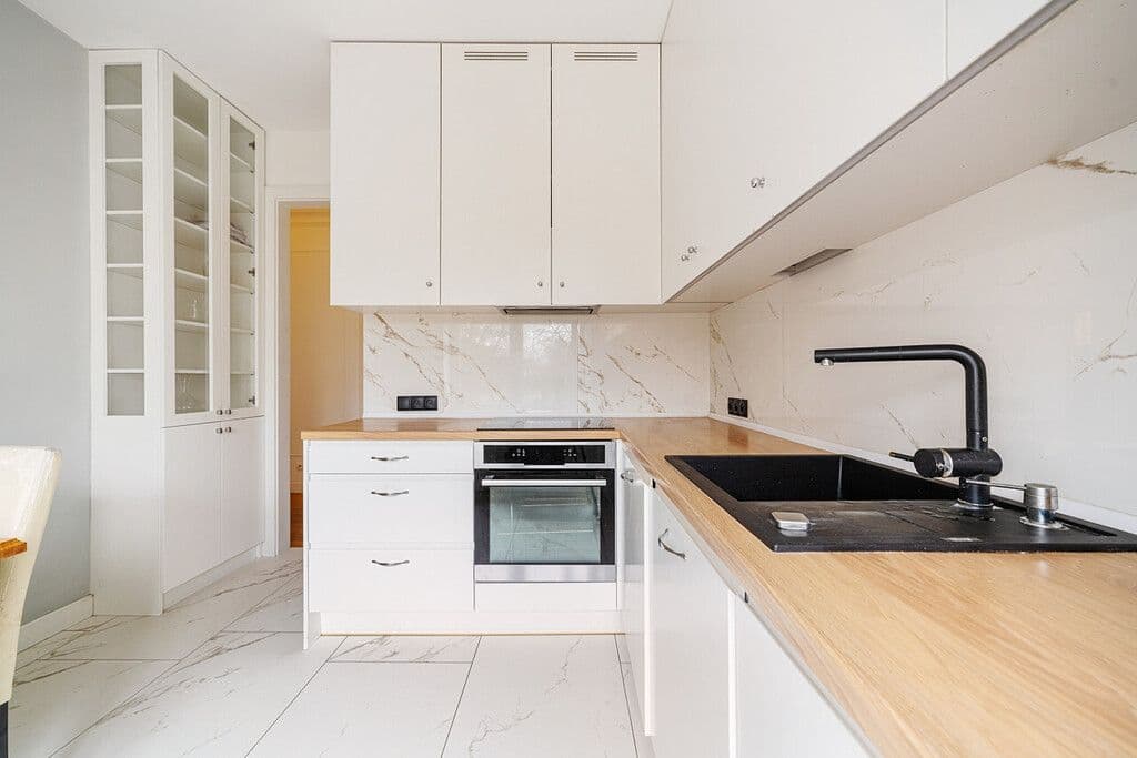 Spacious apartment with balcony in Praga Południe – 10