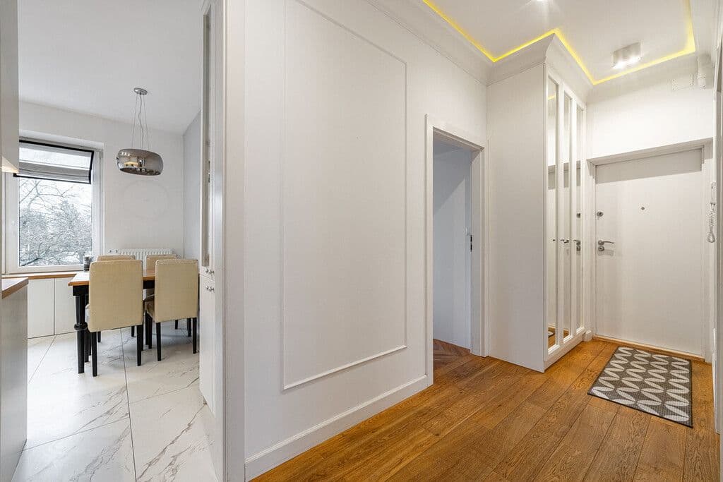 Spacious apartment with balcony in Praga Południe – 11