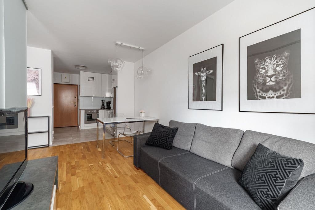 Modern apartment in Wola Tower with garage rental – 5