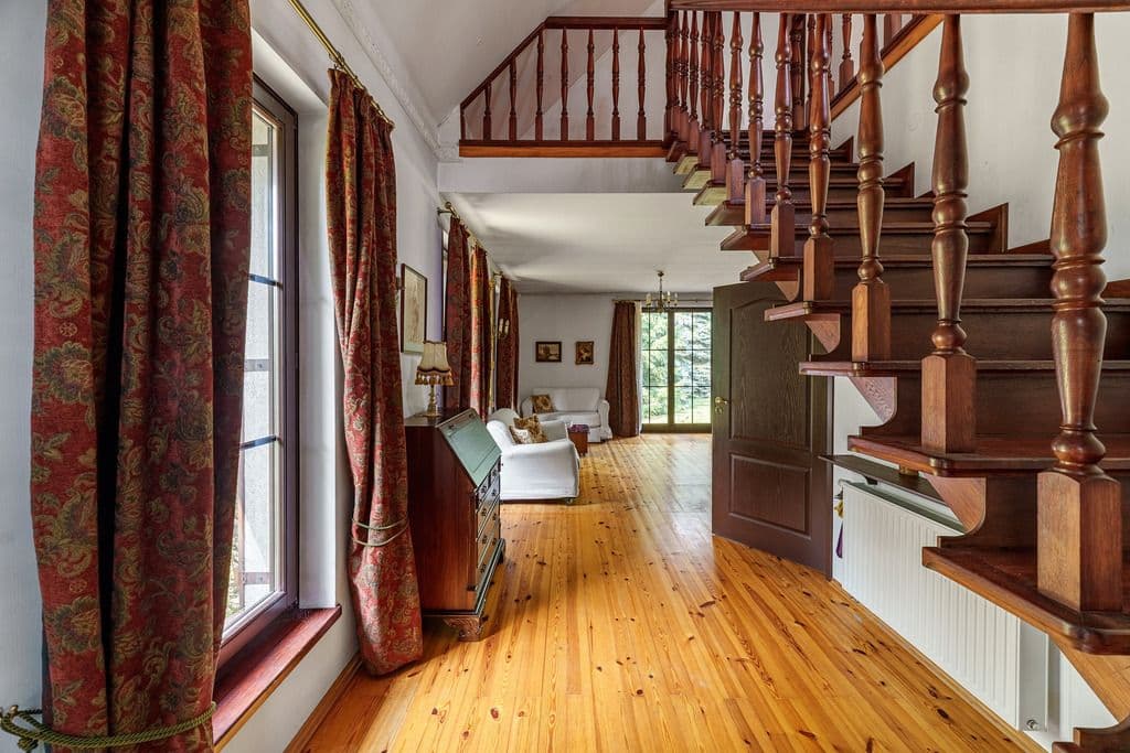 Charming detached house with spacious garden in Wawer – 9