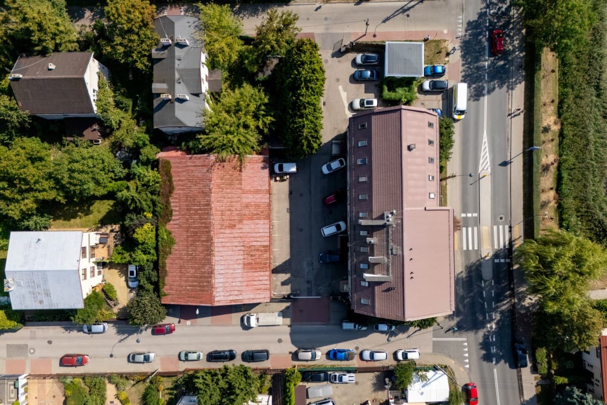 Office and service complex with high rental ROI – 10