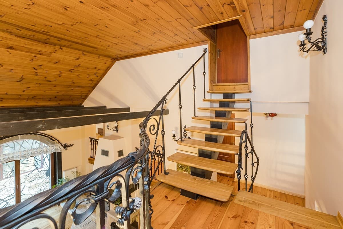 Unique luxury home with spacious living areas – 5