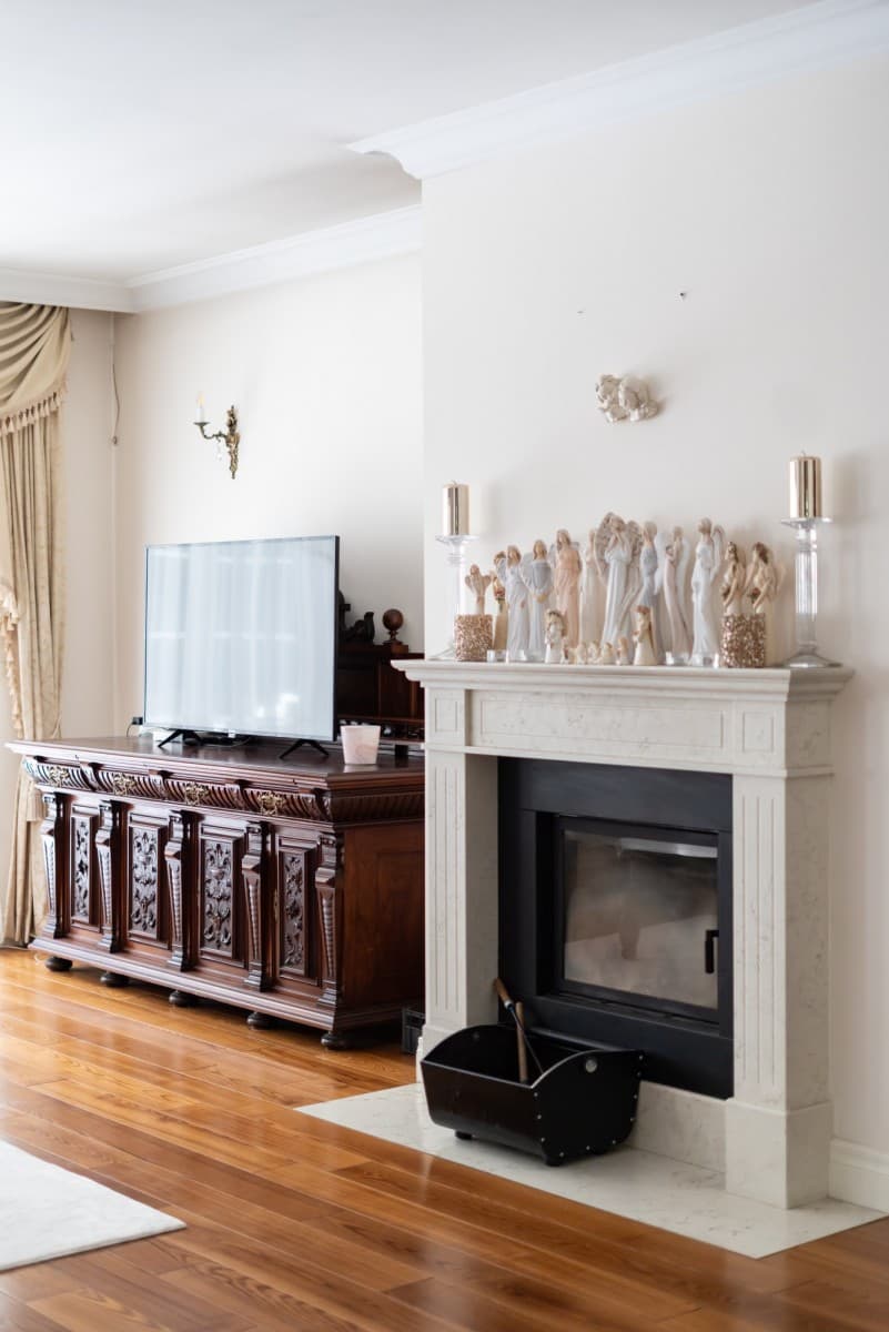 Elegant manor home on 3000 m² forested plot – 4