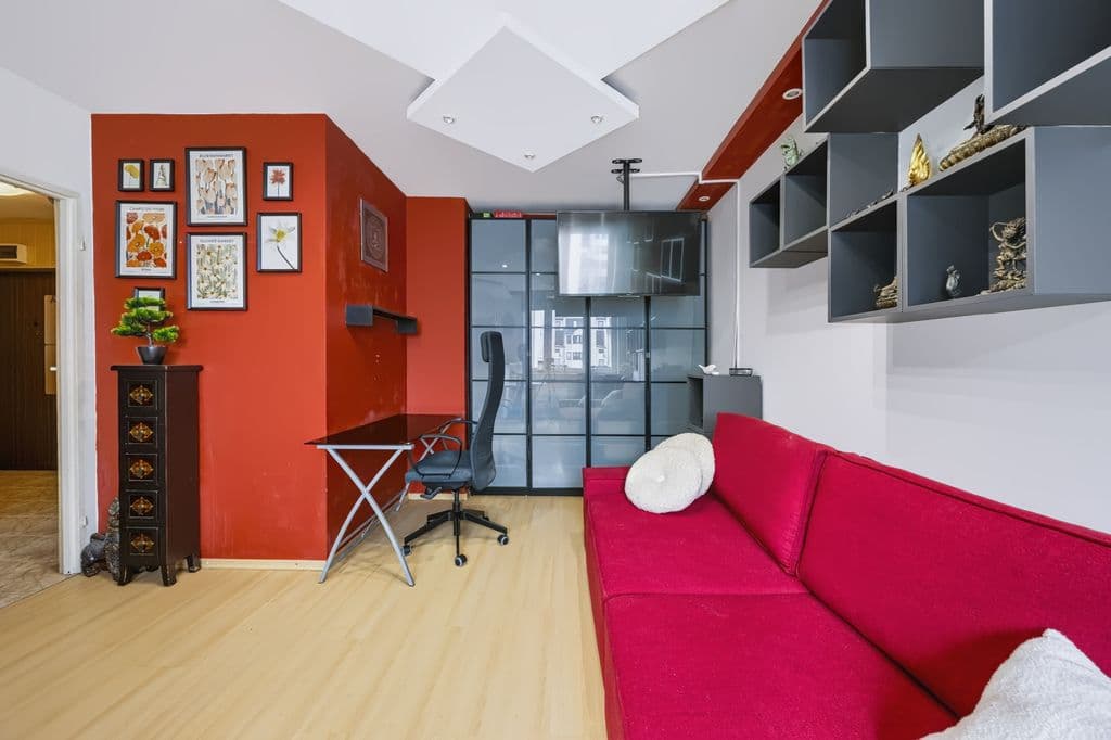 Bright 2-room apartment with balcony in prime location – 8