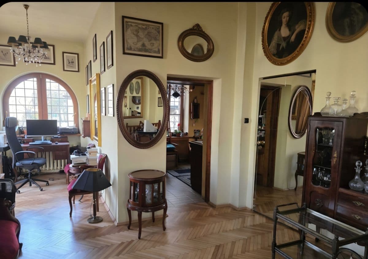Unique villa half in historic Żoliborz – 1