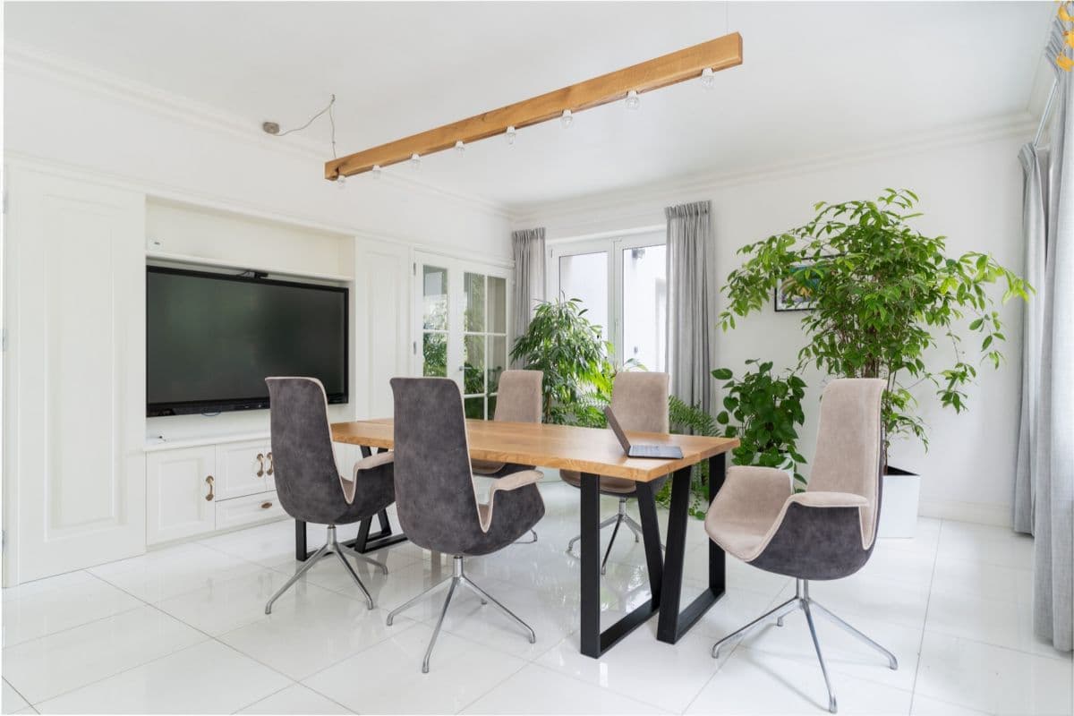 Spacious 2-story house for business in Mokotów – 2