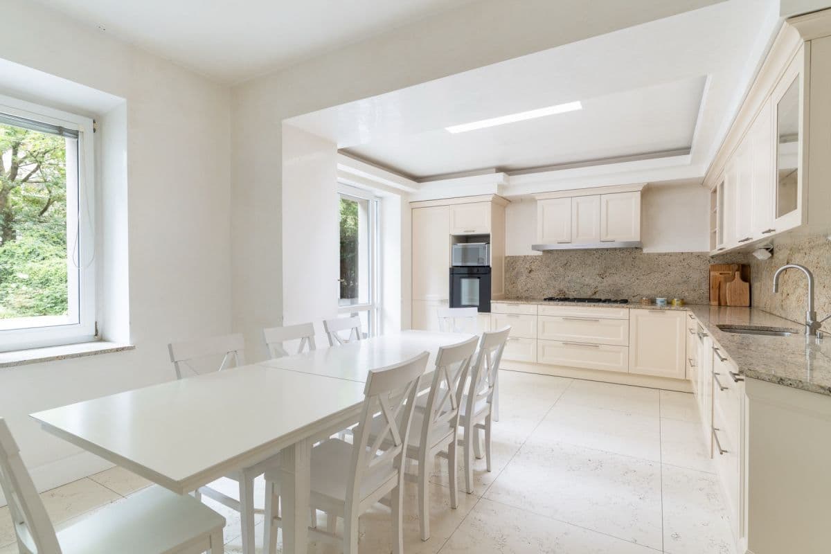 Spacious 2-story house for business in Mokotów – 9