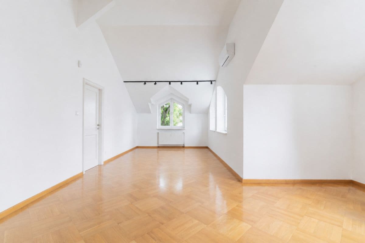 Spacious 2-story house for business in Mokotów – 12