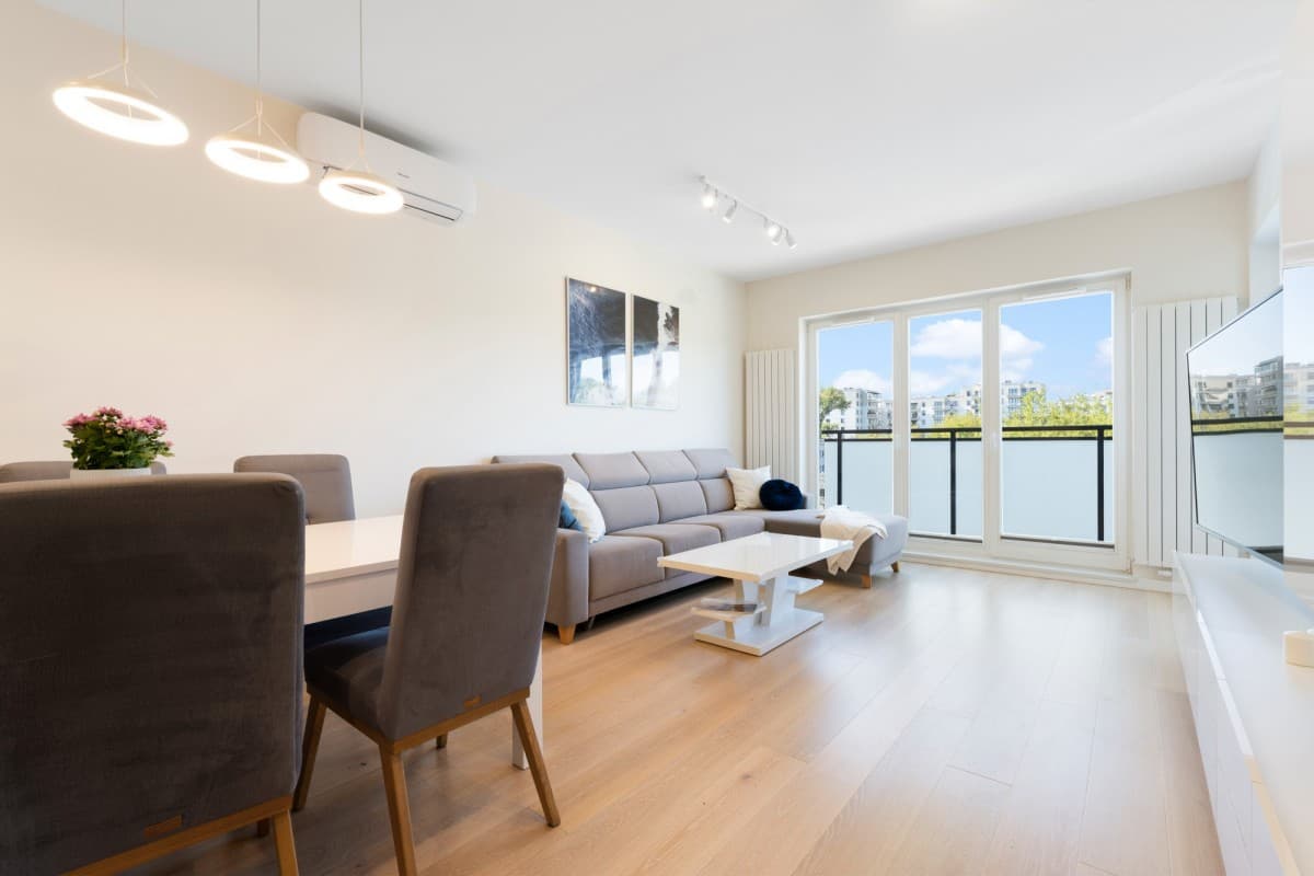 Spacious 2-room apartment near Młociny Metro – 1