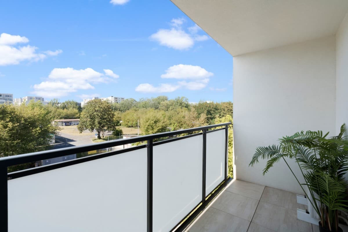 Spacious 2-room apartment near Młociny Metro – 16