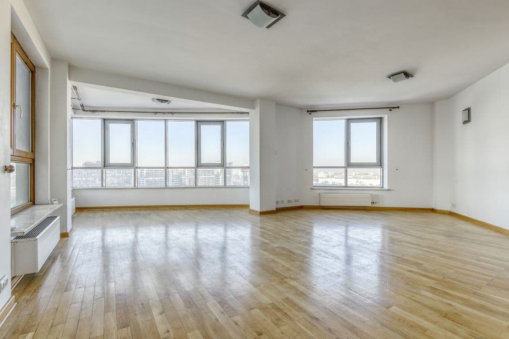 Prestigious apartment with stunning views near Westfield – 1