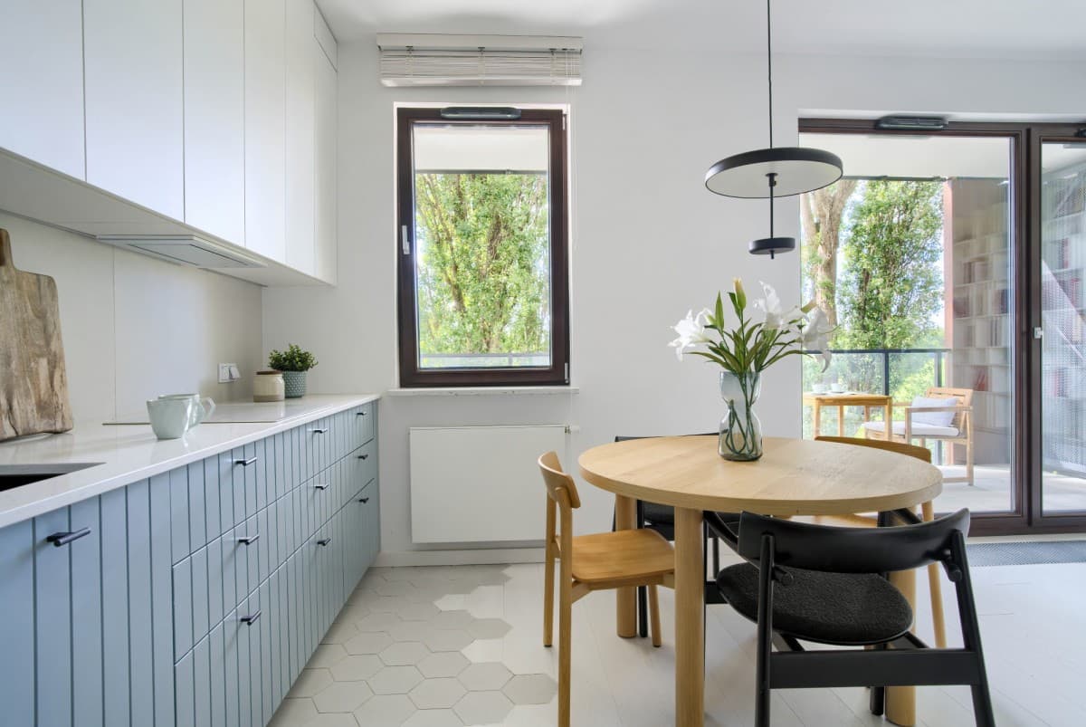 Stylishly finished apartment with stunning horse track views – 7